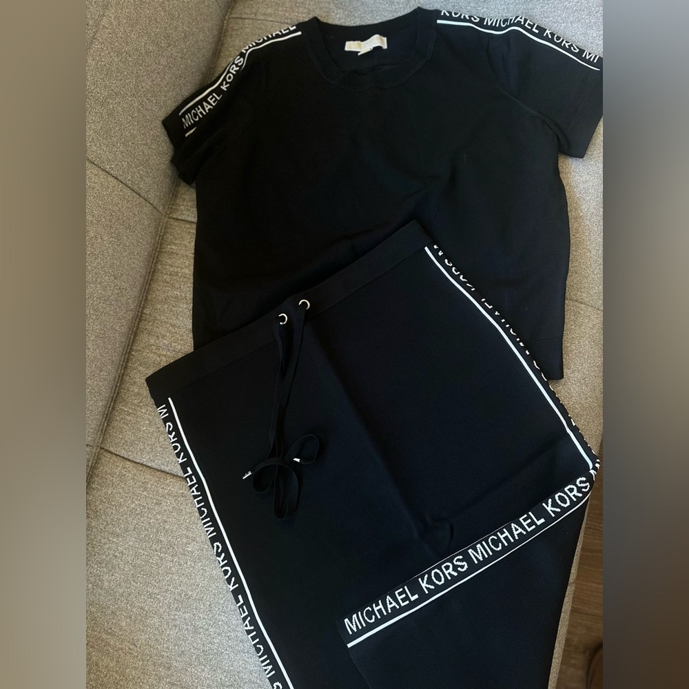 Michael kors logo tape suit pencil skirt + top size L NEW